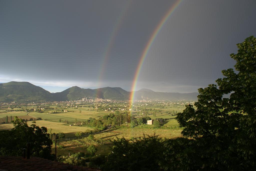 Fonte Chiara Villa Gubbio Dış mekan fotoğraf